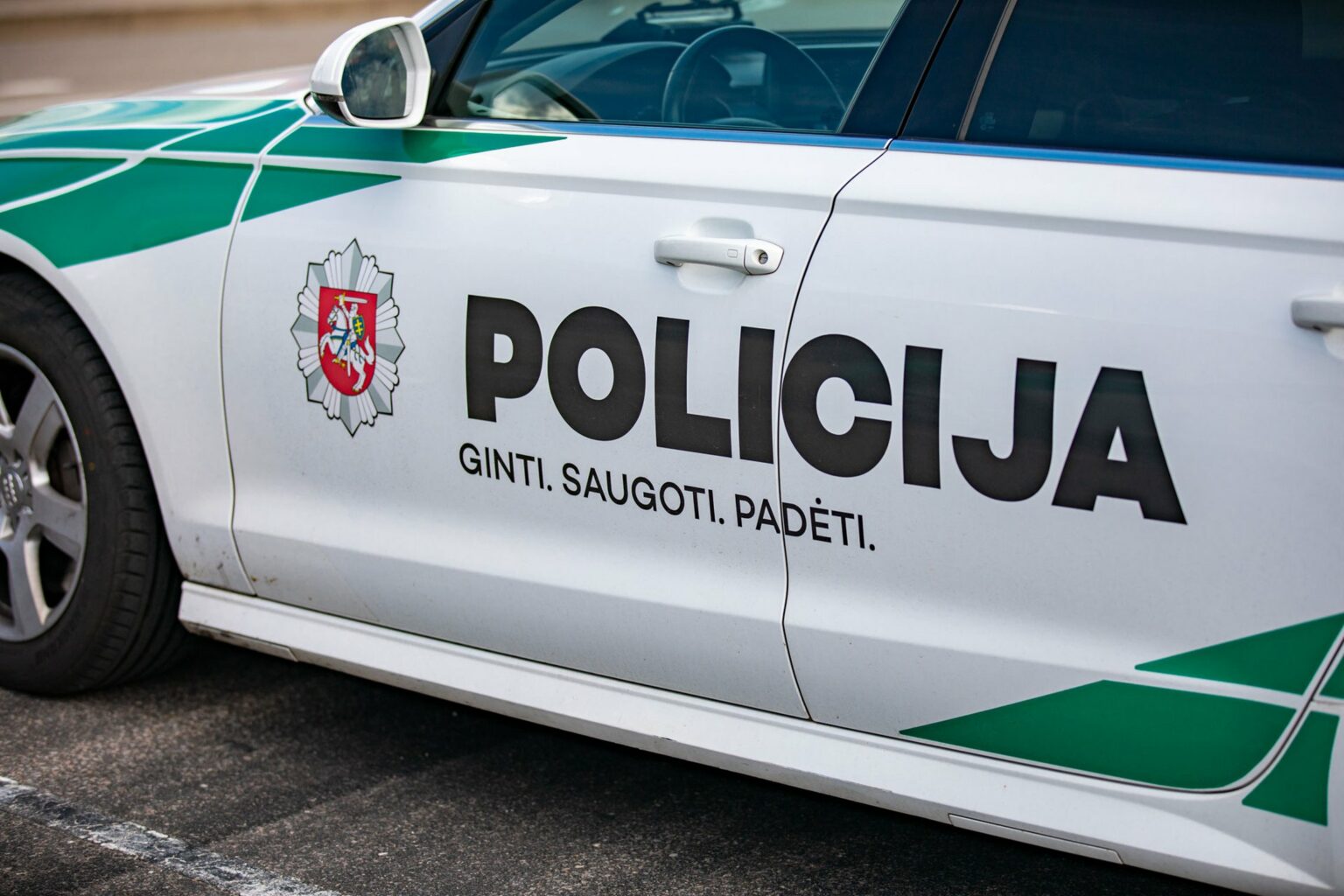 Lietuvos policijos automobilis